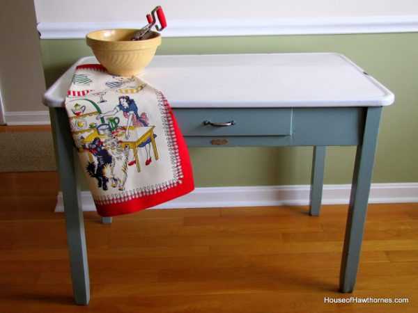 Updating an Enamel Top Table by House of Hawthornes, 20 DIY Farmhouse Projects 