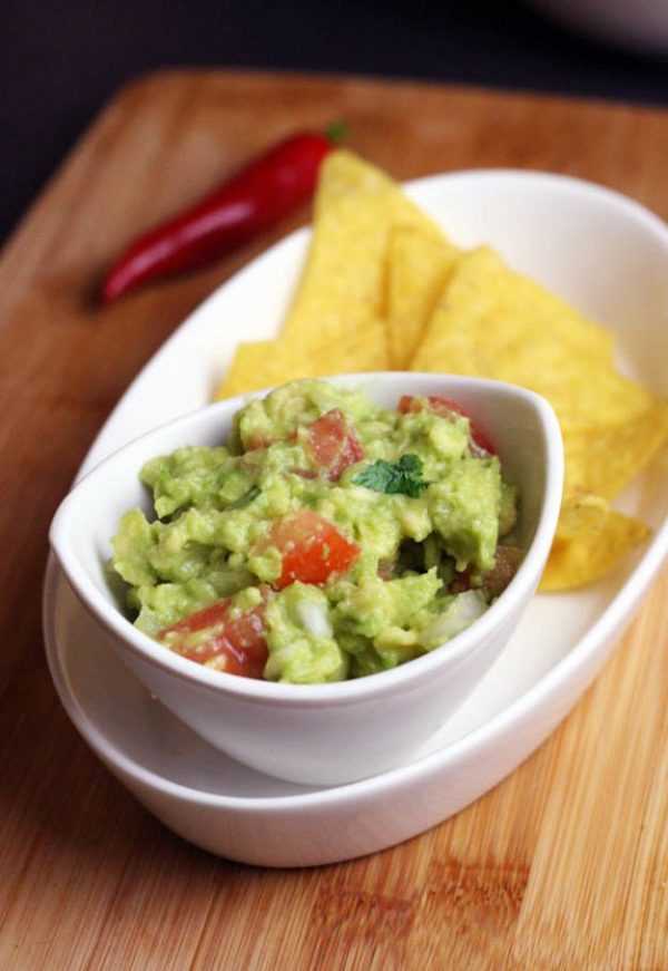 Homemade Guacamole and Pico de Gallo, Cinco De Mayo Food and Drink Ideas 