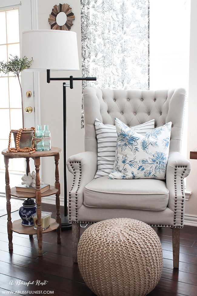 Adding texture to your home does not have to be hard. Snag our tips and create a warm and inviting space! By A Blissful Nest http//:ablisfulnest.com #interiordesign #designtips #homedecor #farmhouse #farmhousestyle #farmhousedecor