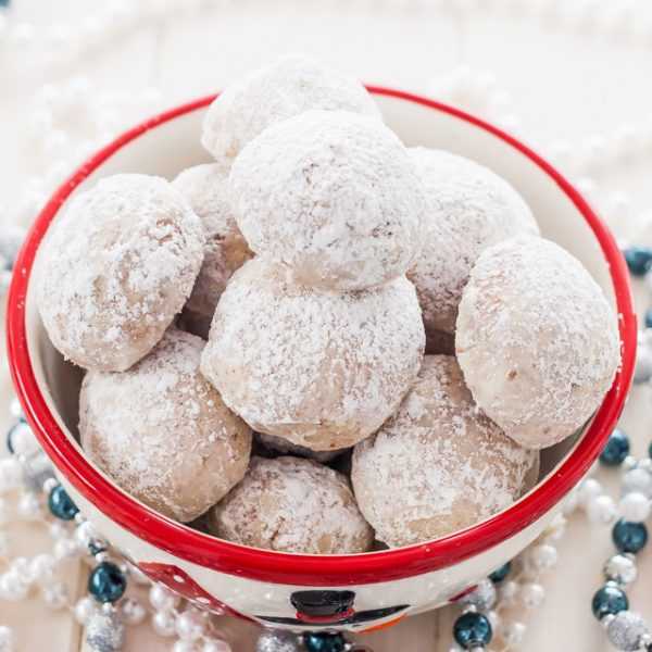 Mexican Wedding Cookies, Cinco De Mayo Food and Drink Ideas