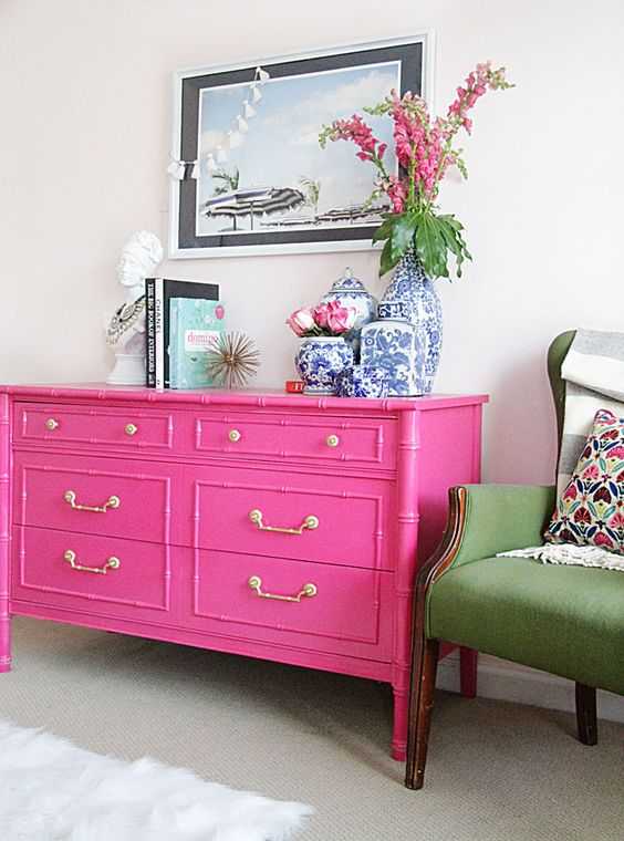 Do you love hot pink but don’t know how to add it into your home decor? We’ve got design tips just for you on hot to use hot pink in your home and paint colors to choose from. Check out A Blissful Nest for more details. https://ablisfulnest.com/ #designtips #interiordesign #pinkroom #paintcolor 