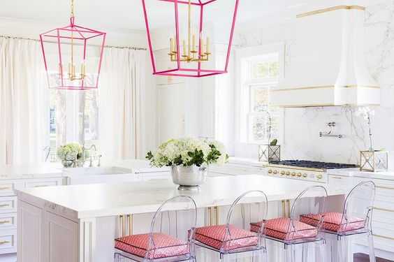 Do you love hot pink but don’t know how to add it into your home decor? We’ve got design tips just for you on hot to use hot pink in your home and paint colors to choose from. Check out A Blissful Nest for more details. https://ablisfulnest.com/ #designtips #interiordesign #pinkroom #paintcolor 