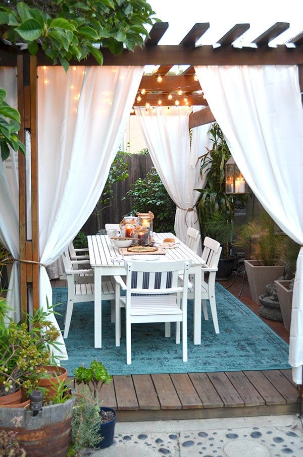 Mr Kate, 20 Best Patio Spaces via A Blissful Nest