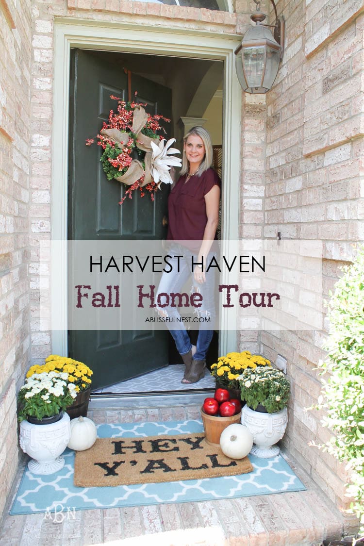 Check out these gorgeous coastal accents in this fall home tour with A Blissful Nest! Love the pops of orange in this home with its neutral pallet. See more at https://ablisfulnest.com/ #fallfrontporch #falldecorating #falldecor #fallhometour