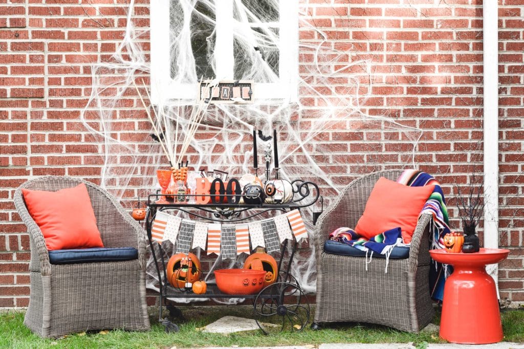 This Halloween Bar Cart isn't only for adults, this adorable cart is kid-friendly and oh so fun! Such a great way to celebrate this fun holiday! https://ablisfulnest.com/ #Halloween #Entertaining #HalloweenParty