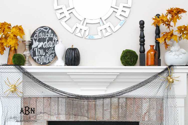 Get 20 tips on how to decorate for Halloween from some of the top home bloggers! These tips are amazing! https://ablisfulnest.com/ #halloweendecor #halloweendecorating