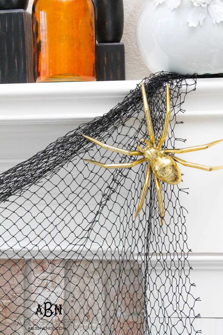 Get 20 tips on how to decorate for Halloween from some of the top home bloggers! These tips are amazing! https://ablisfulnest.com/ #halloweendecor #halloweendecorating