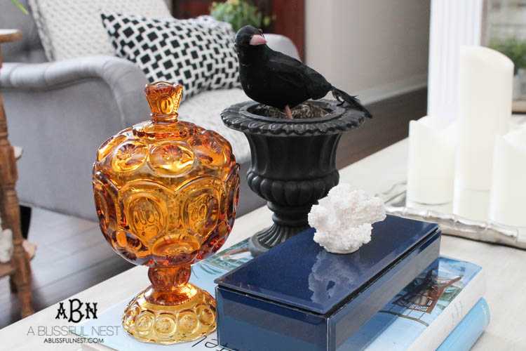 Get 20 tips on how to decorate for Halloween from some of the top home bloggers! These tips are amazing! https://ablisfulnest.com/ #halloweendecor #halloweendecorating