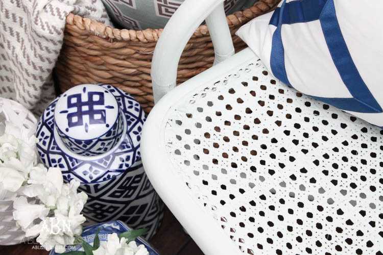 Get these simple and easy steps for this gorgeous chalk furniture paint tutorial from A Blissful Nest. An amazing transformation on a flea market piece! https://ablisfulnest.com/ #chalkpaint #chalkfurniturepaint 
