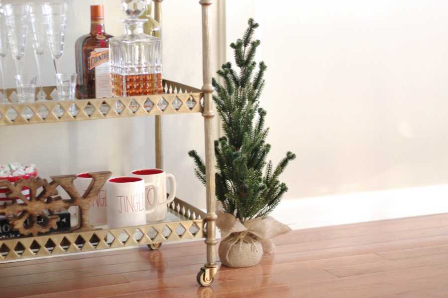 5 Simple Tips to get your Home Holiday Ready! See more at http://.ablisfulnest.com/ #HolidayDecor #Christmas #HolidayHome
