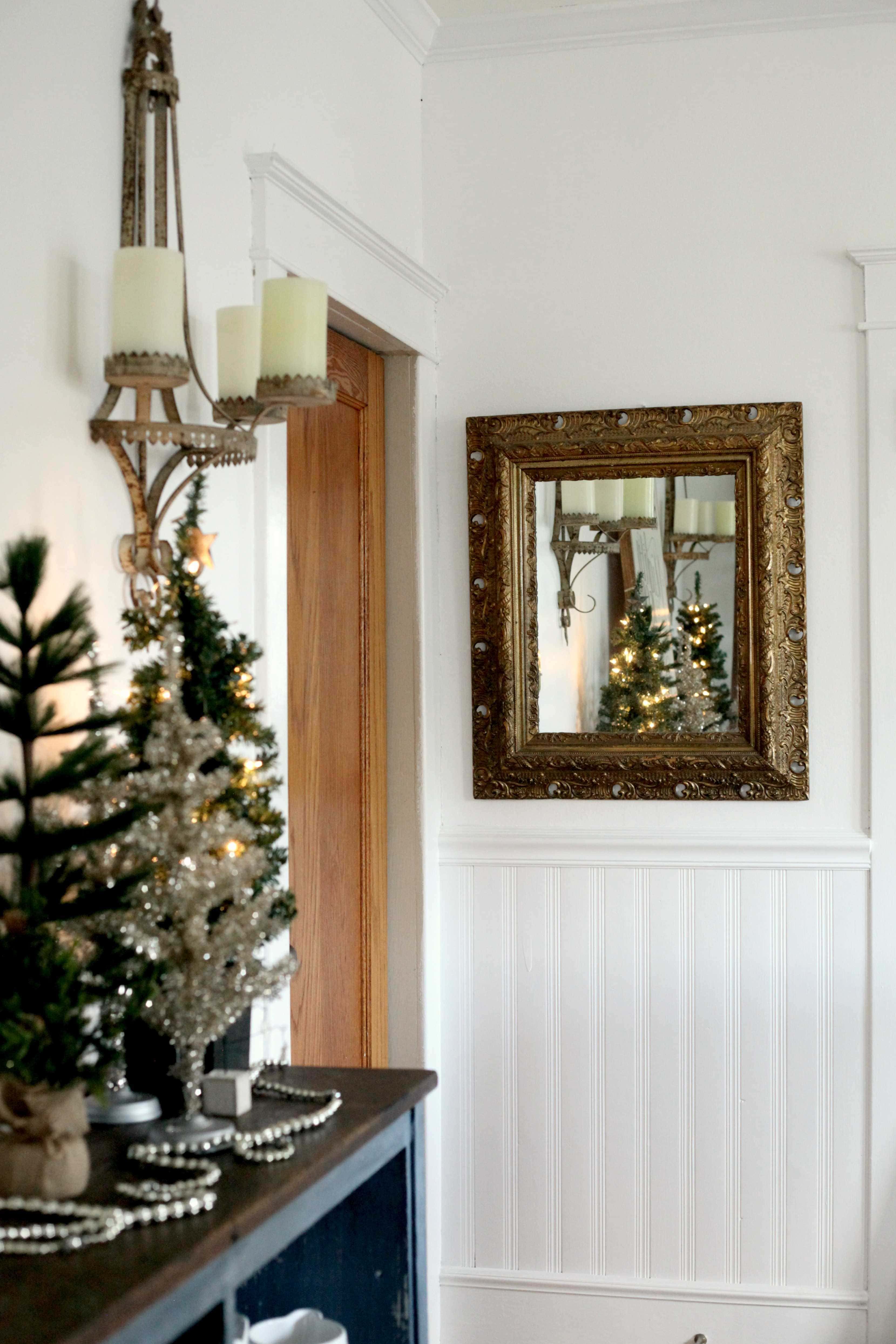 Beautiful Christmas decor using a Vintage Ladder for a Mason Jar Advent Calendar. So festive and fun! See more on https://ablisfulnest.com/ #Christmas #Advent #ChristmasDecor