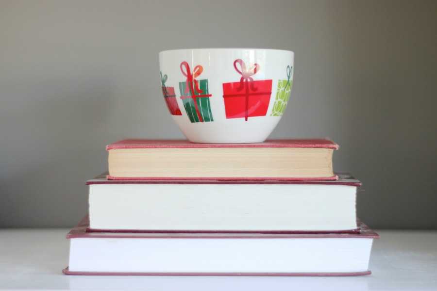 5 Simple Tips to get your Home Holiday Ready! See more at http://.ablisfulnest.com/ #HolidayDecor #Christmas #HolidayHome