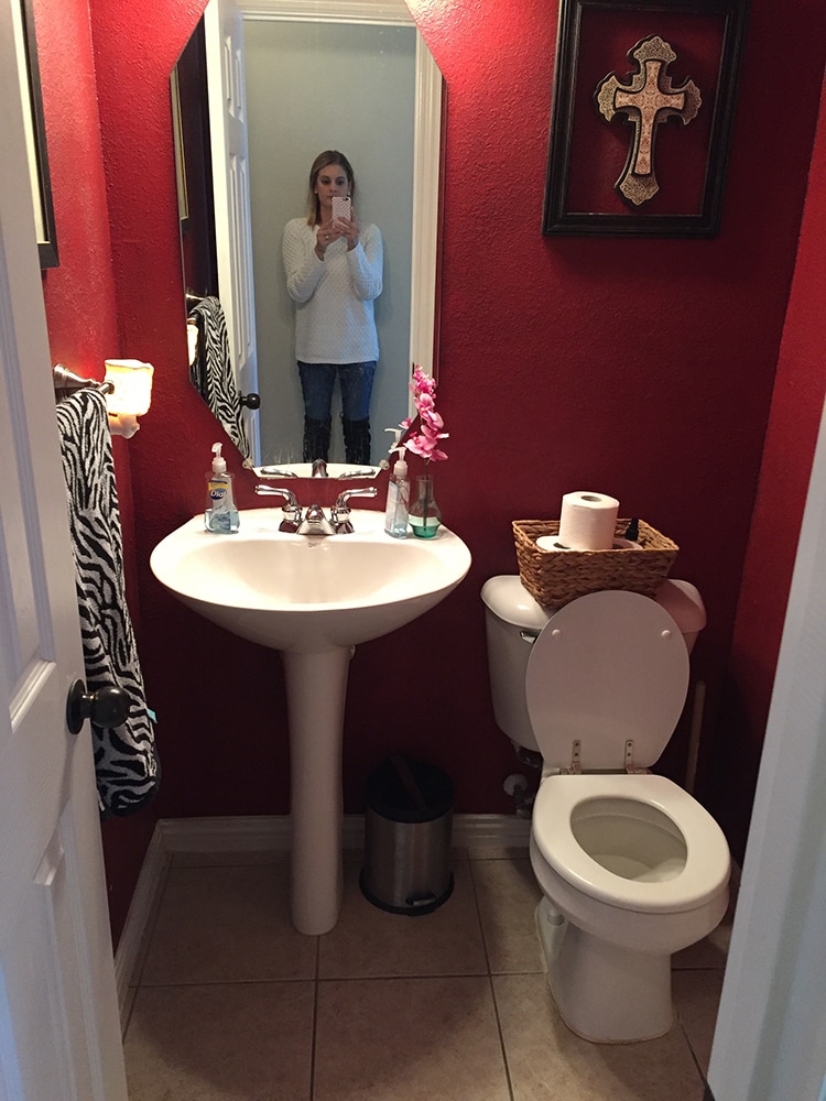 This is such a huge transformation on this bathroom with not many updates. Checkout how with a few simple changes you can get a wow factor bathroom remodel. See more on https://ablisfulnest.com/ #bathroomremodel #bathroommakeover #ad #deltafaucet