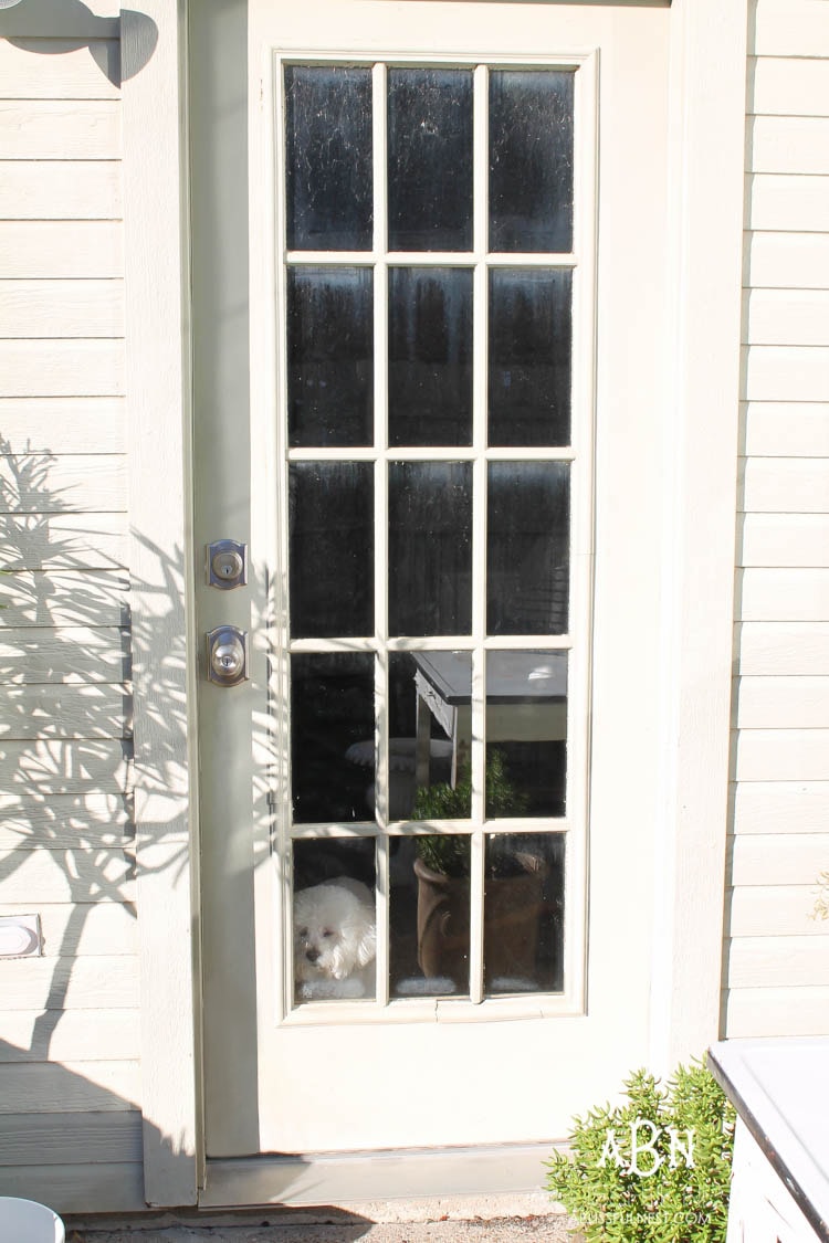 Get your home ready for the holidays with a simple and easy update. I ADORE Schlage hardware and its stylish look and secure features! See more on https://ablisfulnest.com/ 