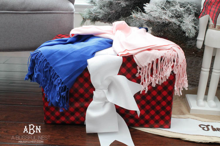 JCPenney has the most meaningful and affordable gifts this year for Christmas. Grab my ideas on the must-have items to pick up from your local store! See more on https://ablisfulnest.com/ #ad #JoyWorthGiving 