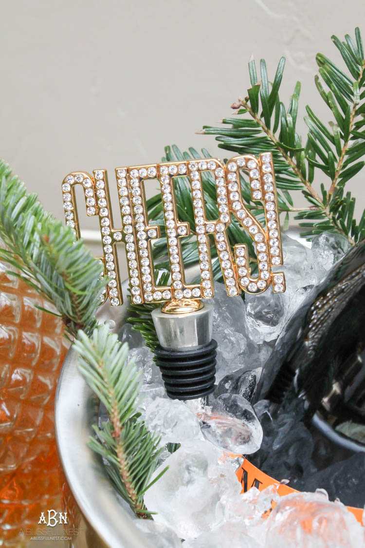 These are such great ideas to transition your Christmas décor into celebrating New Years Eve! Love all the gold and sparkly accents! See more on https://ablisfulnest.com/ #newyearseve #newyearsbarcart #ad #Pier1Love