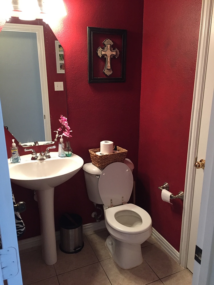 This is such a huge transformation on this bathroom with not many updates. Checkout how with a few simple changes you can get a wow factor bathroom remodel. See more on https://ablisfulnest.com/ #bathroomremodel #bathroommakeover #ad #deltafaucet