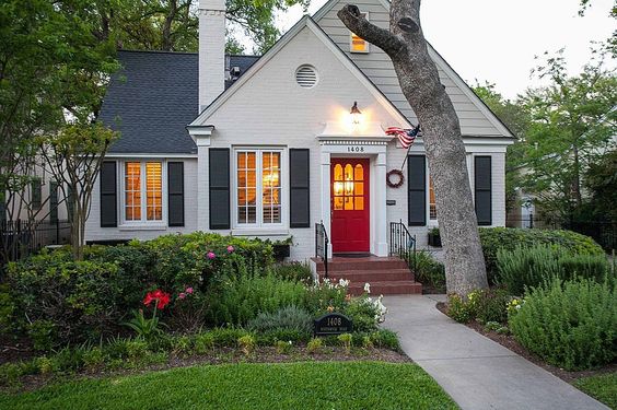 Do you love the color red but don’t know how to add it into your home decor? We’ve got design tips just for you on how to use red in your home and paint colors to choose from. Check out A Blissful Nest for more details. https://ablisfulnest.com/ #designtips #interiordesign #reddecor #paintcolor #redpaintcolor