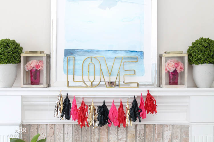 Love this modern look for a Valentine's Day mantle decor! Super easy to recreate with links to all the products. See more on https://ablisfulnest.com/ #valentinesday #valentinesdaydecor