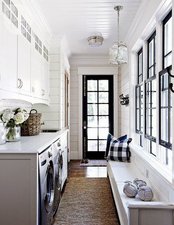 These are great tips on using sinks in a laundry room! Sinks aren't just for the kitchen anymore! @Blanco #ad #laundryroomideas #blanco
