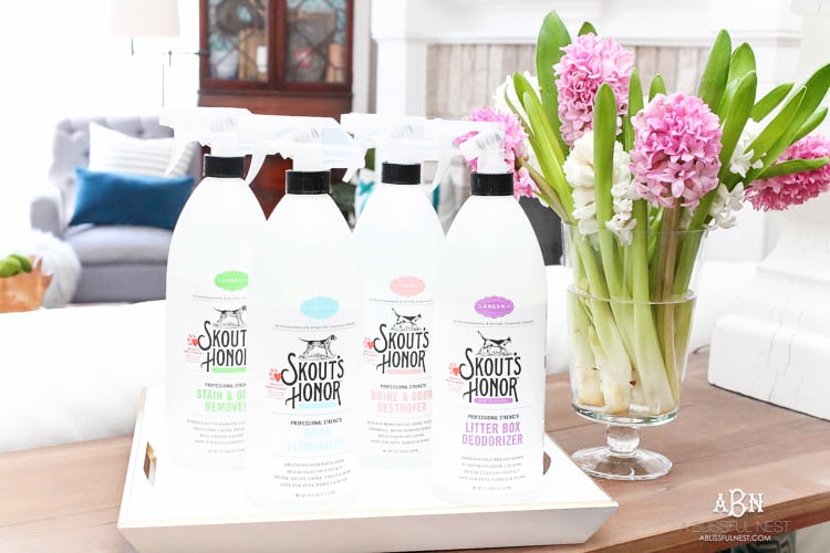 Grab these tips to live blissfully with pets with the amazing products from Skout's Honor. See more on https://ablisfulnest.com/ #ad #skoutshonor #skoutspawpledge