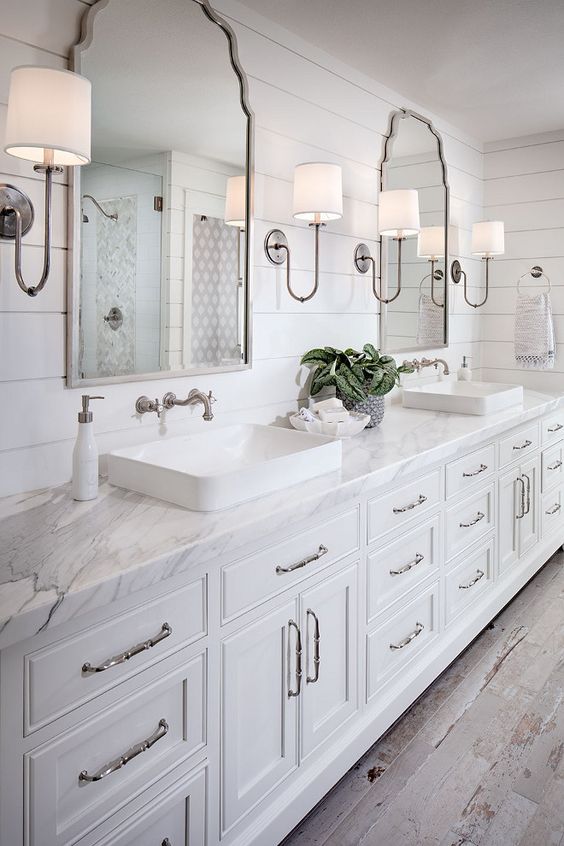 These bathroom design ideas are just gorgeous and inspiring! Making sure to bookmark these for later! See more on https://ablisfulnest.com/ #bathroom #bathroomideas #bathroomdecor