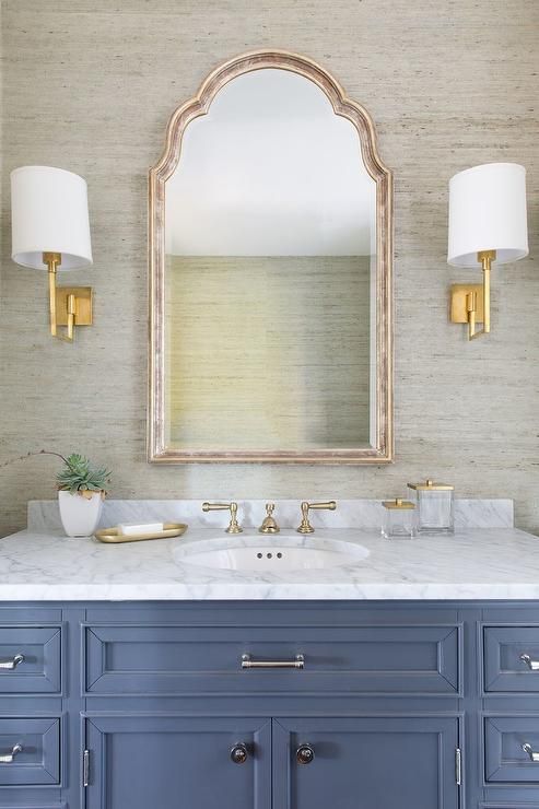 These bathroom design ideas are just gorgeous and inspiring! Making sure to bookmark these for later! See more on https://ablisfulnest.com/ #bathroom #bathroomideas #bathroomdecor