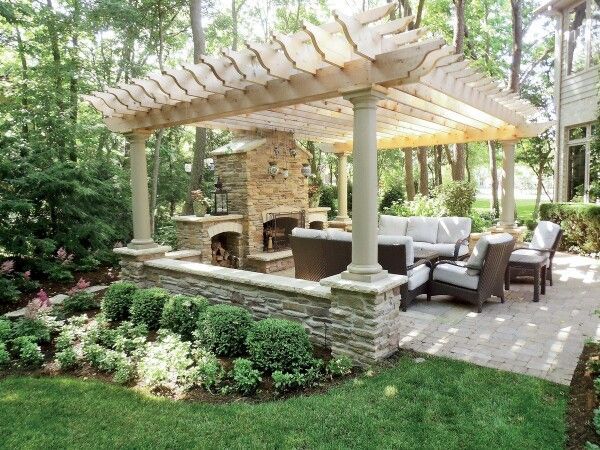 These are 20 Gorgeous Backyard ideas to inspire you to get yours ready for the season! See more on https://ablisfulnest.com/ #backyard #patio #designtips