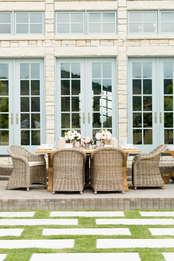 These are 20 Gorgeous Backyard ideas to inspire you to get yours ready for the season! See more on https://ablisfulnest.com/ #backyard #patio #designtips