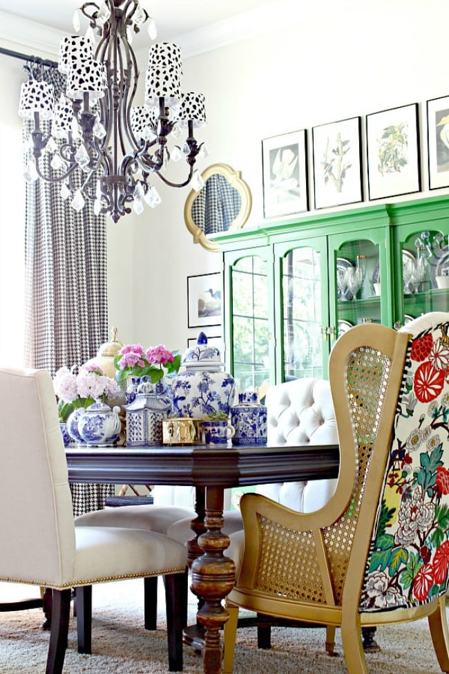 Gorgeous dining room ideas with color for a designer look and unique design ideas! see more on https://ablisfulnest.com/ 
