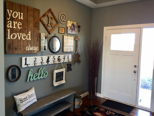 Tackle that blank wall and get inspired with these 20 gallery wall design ideas! 