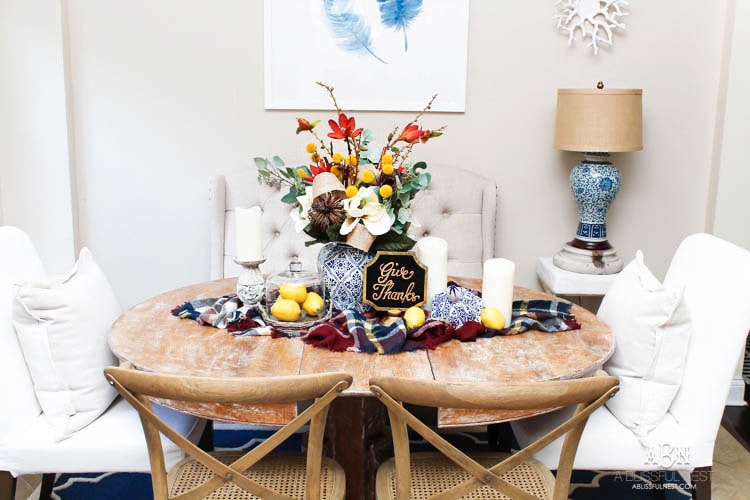 This is such a beautiful and simple DIY fall centerpiece idea for the fall! I love this easy tutorial to follow! #ad #HobbyLobby #HobbyLobbyStyle #HobbyLobbyFinds #falldecorating #falldecor