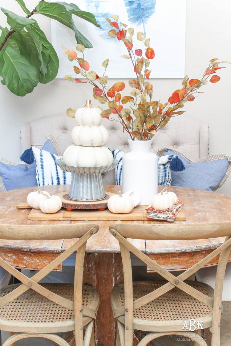 Full of rich jewel tones for fall, come visit my fall home tour! See more on https://ablisfulnest.com/ #ABlissfulNest #falldecor #falldecorideas #fall