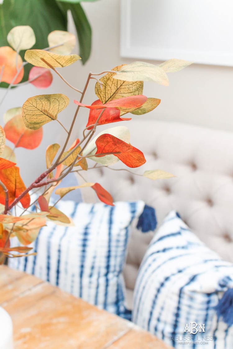 Full of rich jewel tones for fall, come visit my fall home tour! See more on https://ablisfulnest.com/ #ABlissfulNest #falldecor #falldecorideas #fall