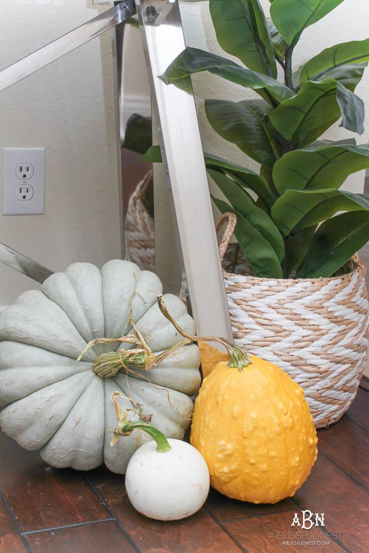 Full of rich jewel tones for fall, come visit my fall home tour! See more on https://ablisfulnest.com/ #ABlissfulNest #falldecor #falldecorideas #fall