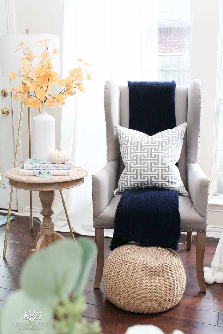 Full of rich jewel tones for fall, come visit my fall home tour! See more on https://ablisfulnest.com/ #ABlissfulNest #falldecor #falldecorideas #fall