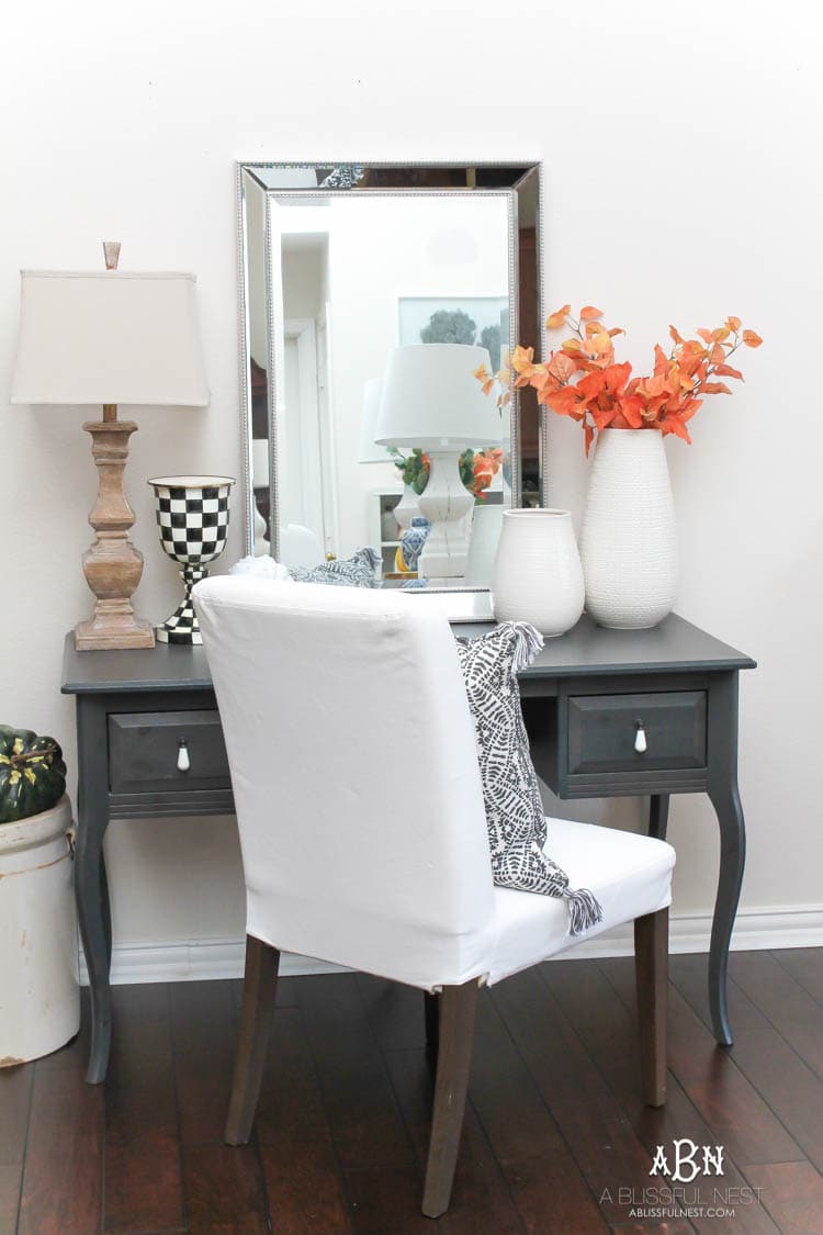 Full of rich jewel tones for fall, come visit my fall home tour! See more on https://ablisfulnest.com/ #ABlissfulNest #falldecor #falldecorideas #fall