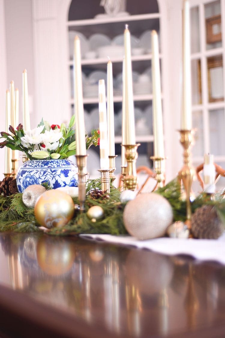 How to style your holiday table and mantel with vintage inspired holiday décor pieces, for more visit https://ablisfulnest.com #holidaydecor #holidaytablescape #holidaymantel