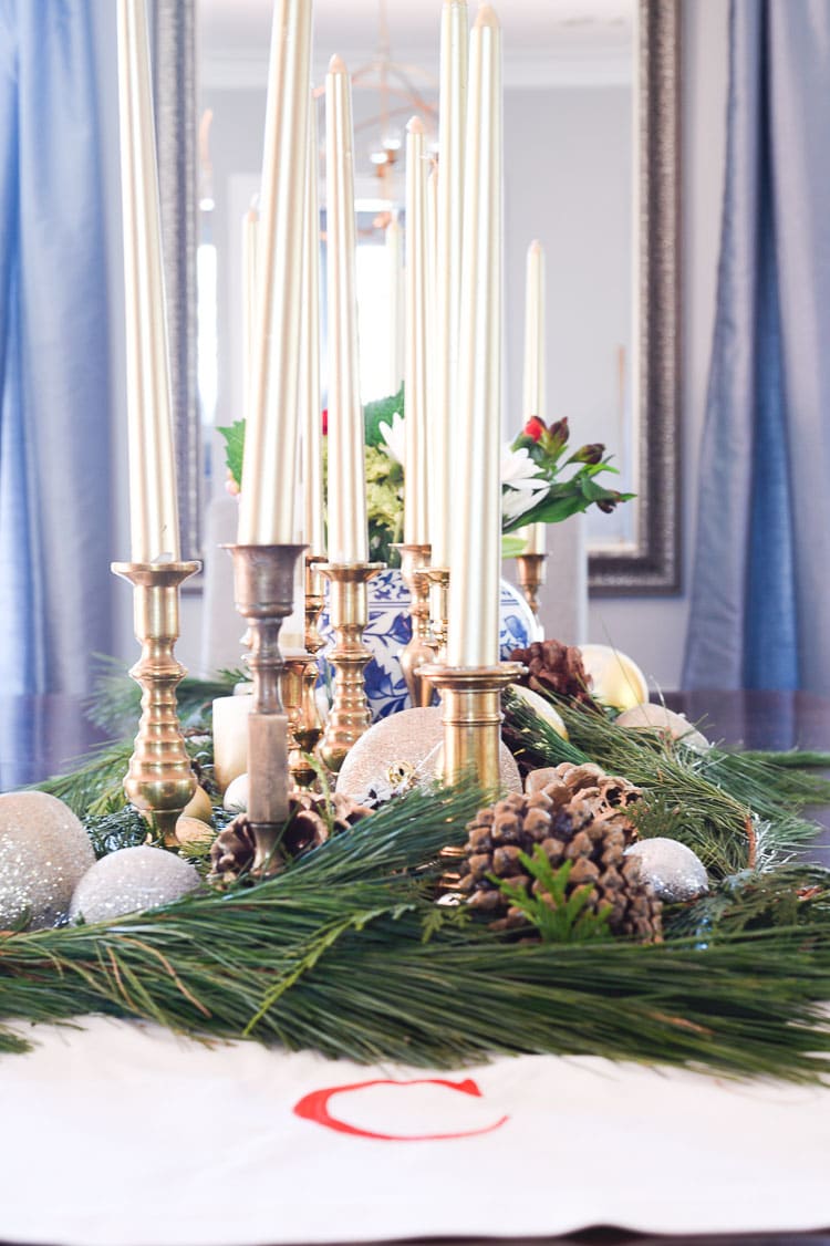 How to style your holiday table and mantel with vintage inspired holiday décor pieces, for more visit https://ablisfulnest.com #holidaydecor #holidaytablescape #holidaymantel