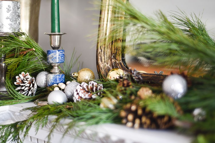 How to style your holiday table and mantel with vintage inspired holiday décor pieces, for more visit https://ablisfulnest.com #holidaydecor #holidaytablescape #holidaymantel