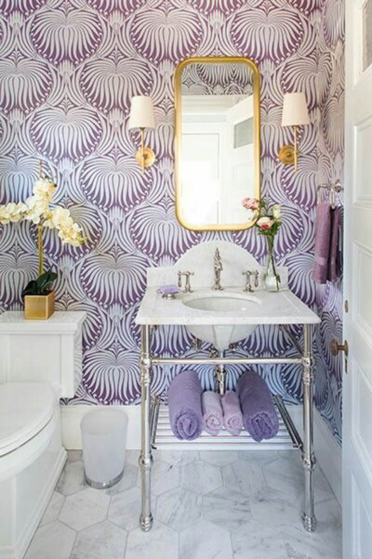 Love this guide on how to use Pantone's color of the year - Ultra Violet! #pantonecoloroftheyear #ultraviolet #colorguide #designtips #homedecorideas
