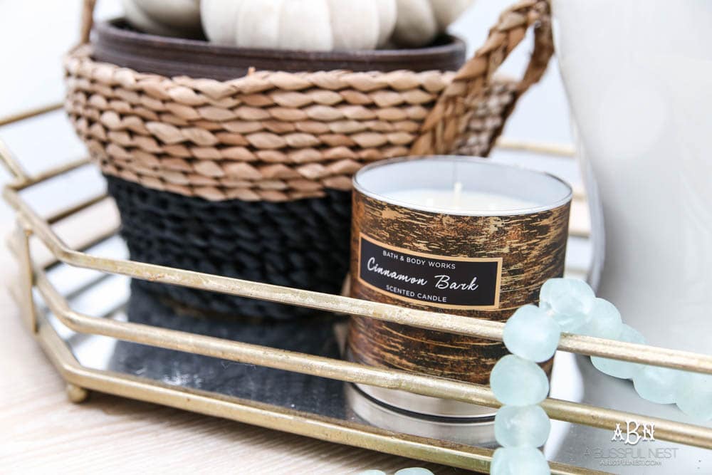 Gorgeous amber touches in this fall entry! Full sources on ablisfulnest.com #falldecor #fallentry #ABlissfulNest