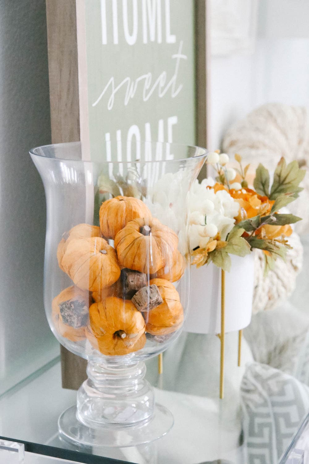 Simple Fall Decor Touches for The Entry
