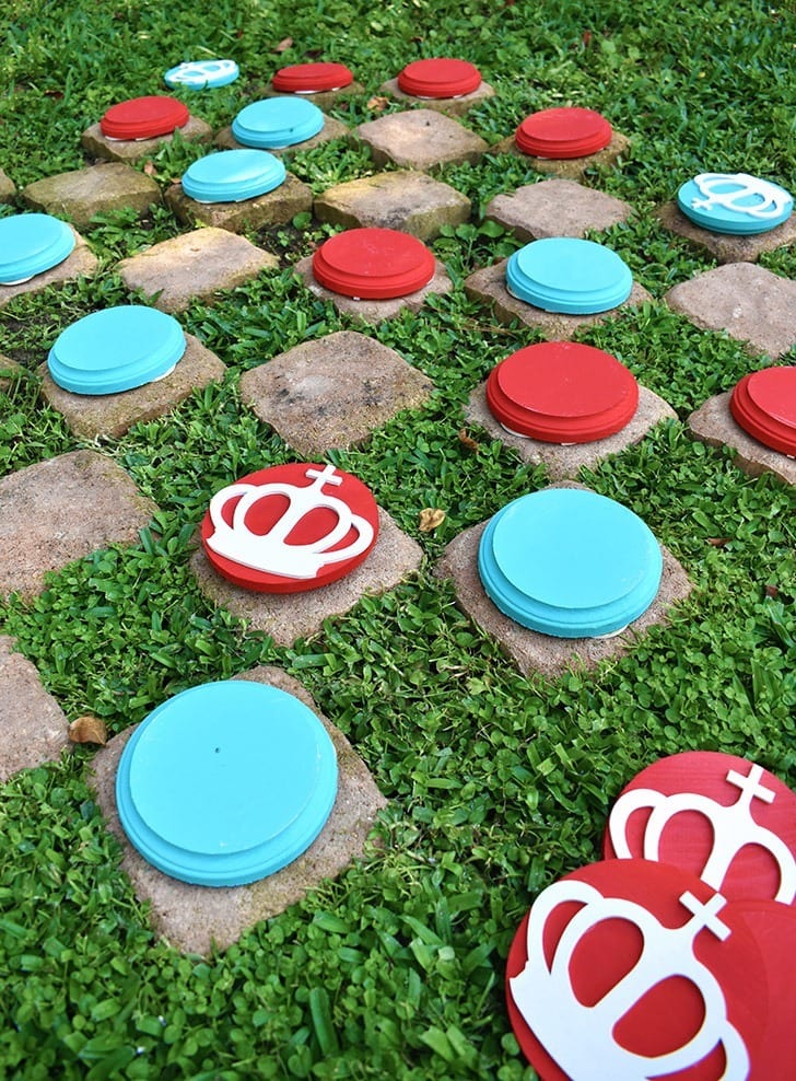 What a fun oversized checkers game for outside!