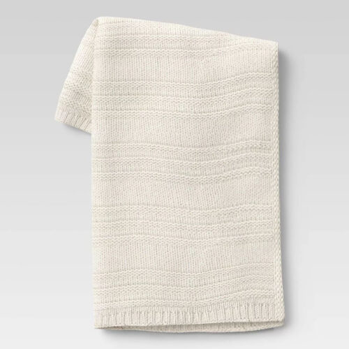 This knit throw blanket is such a great, under  gift idea! #ABlissfulNest