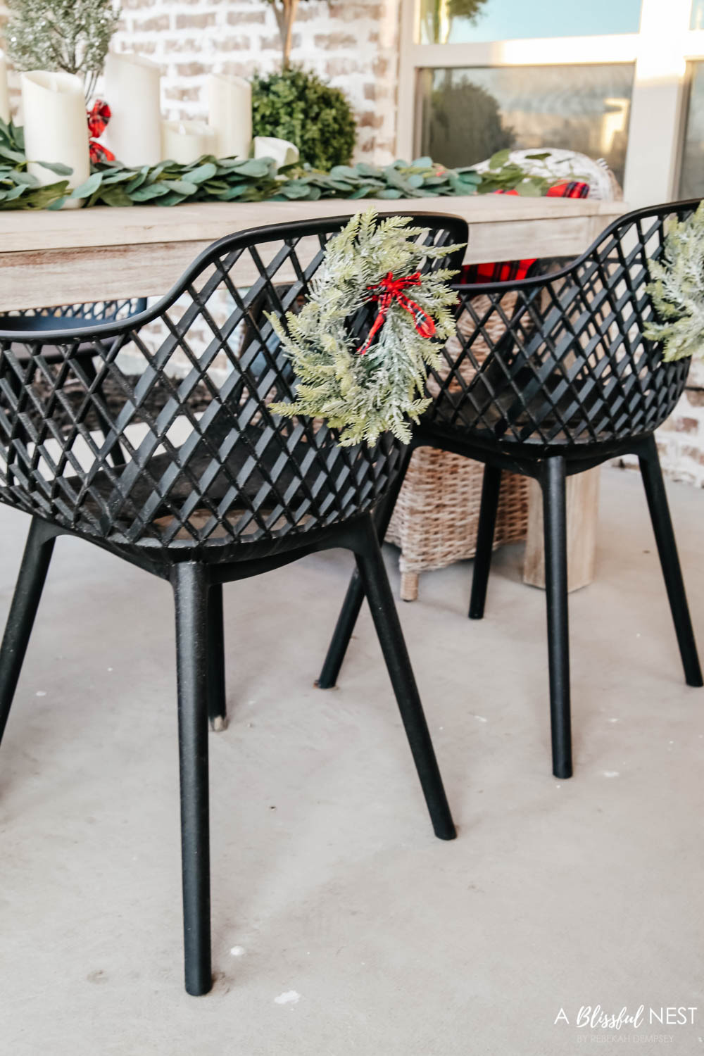 Easy and affordable holiday home decor ideas for any space. #ABlissfulNest #christmasdecor #christmas