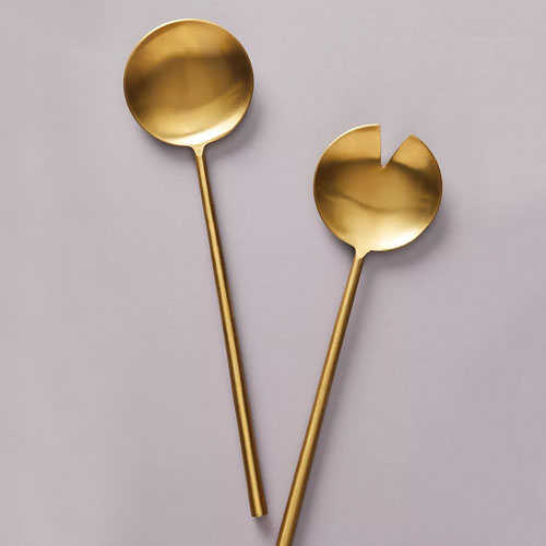This gold serving set is a great holiday gift idea under ! #ABlissfulNest