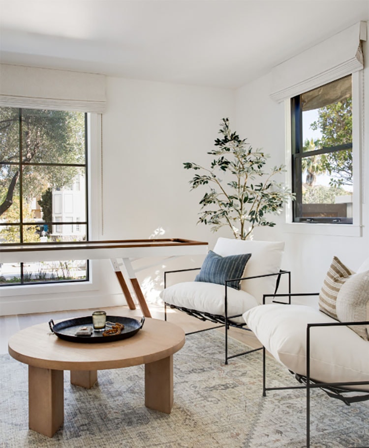 This beautiful and bright living room designed by Lindye Galloway Interiors is such a perfect space! #ABlissfulNest