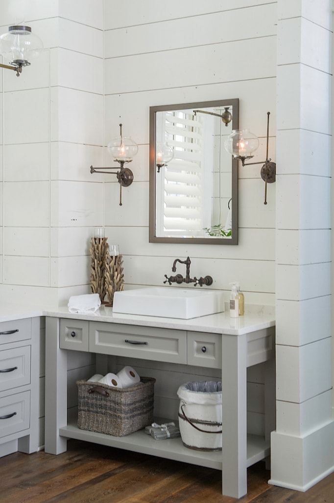 20 Best Farmhouse Bathrooms – Ideas and Trends
