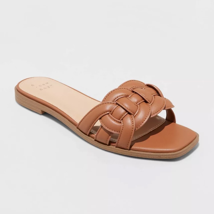 These slide sandals are so chic for spring and summer! #ABlissfulNest